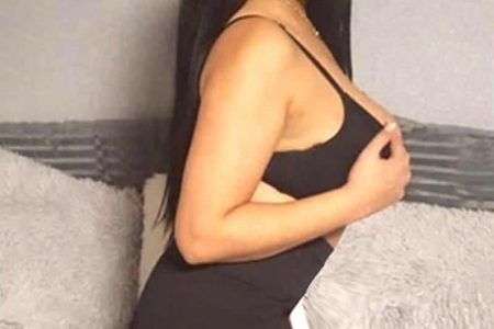 Eskort Dolgun Kız Sertap Ele Avuca Geliyor